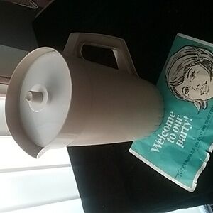 New Vintage Tupperware 2 Quart pitcher
